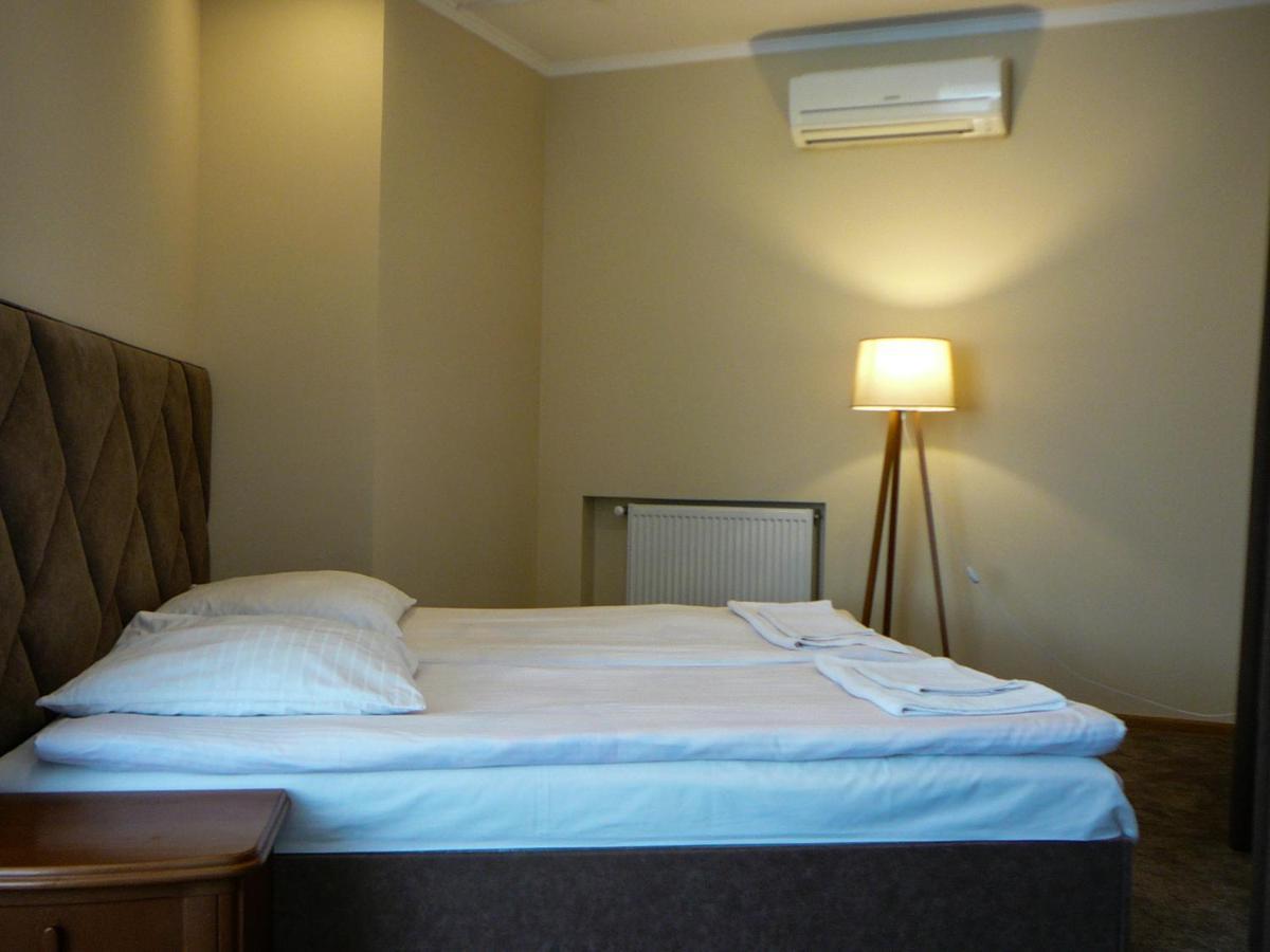 Eduard Hotel Uzhhorod Εξωτερικό φωτογραφία