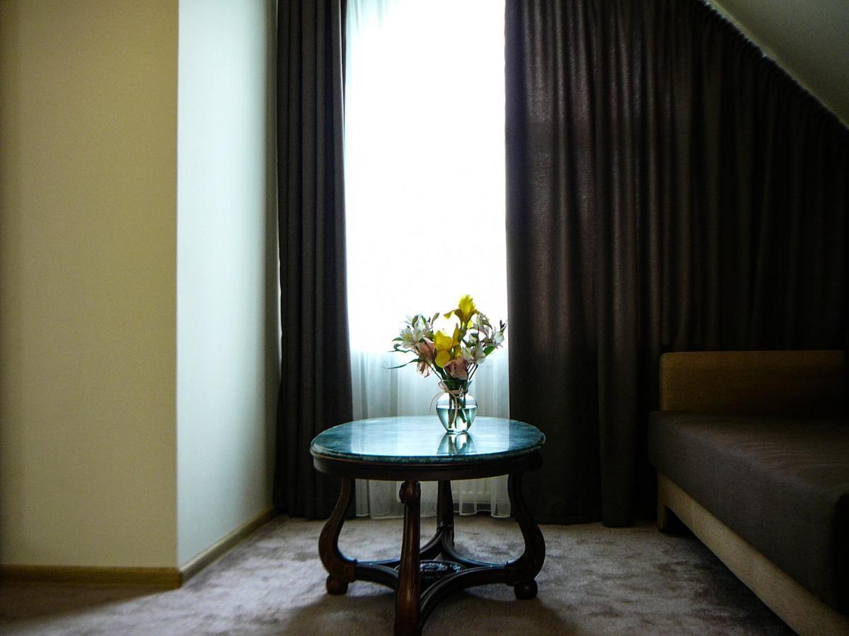 Eduard Hotel Uzhhorod Εξωτερικό φωτογραφία