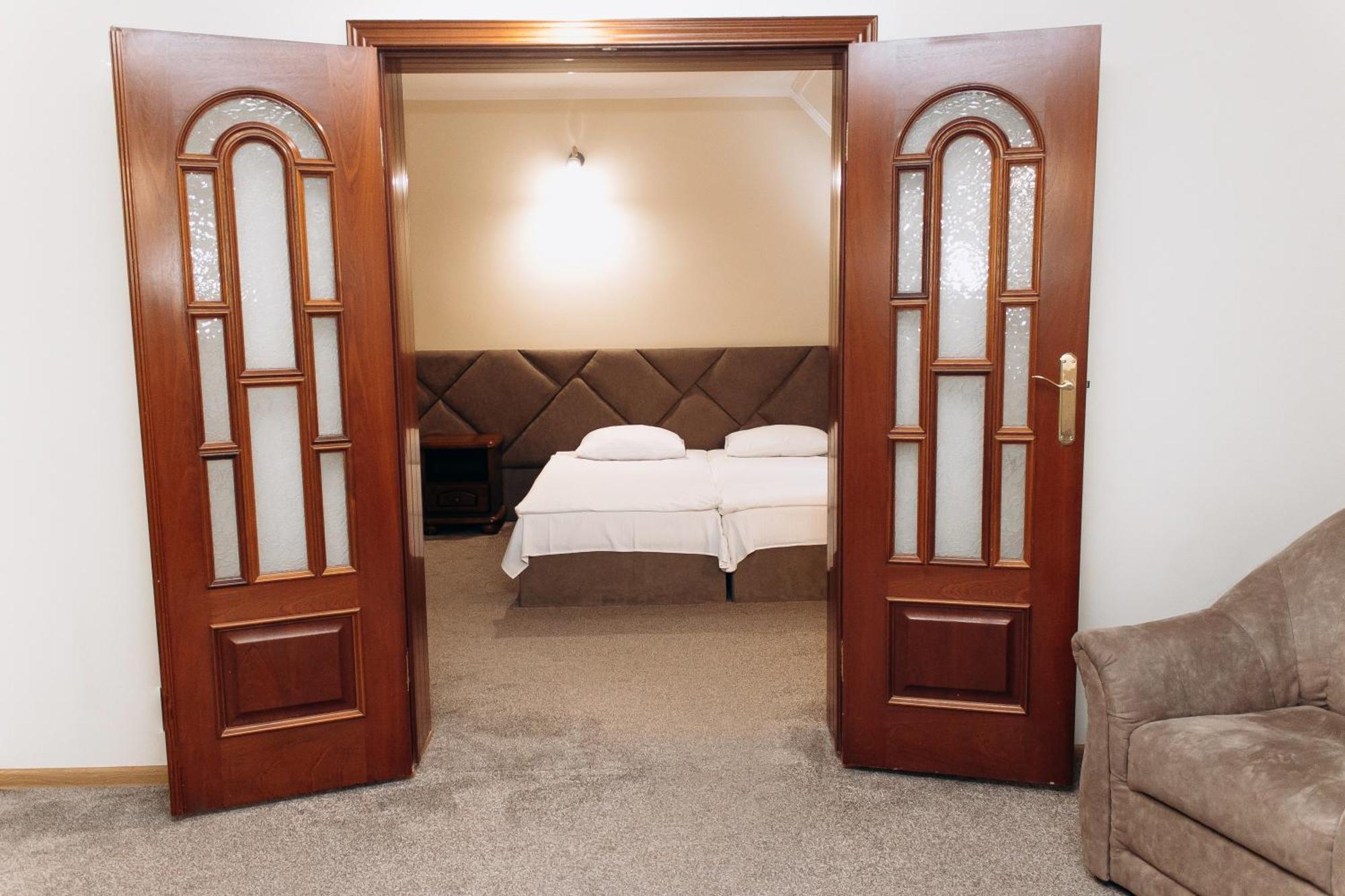 Eduard Hotel Uzhhorod Εξωτερικό φωτογραφία