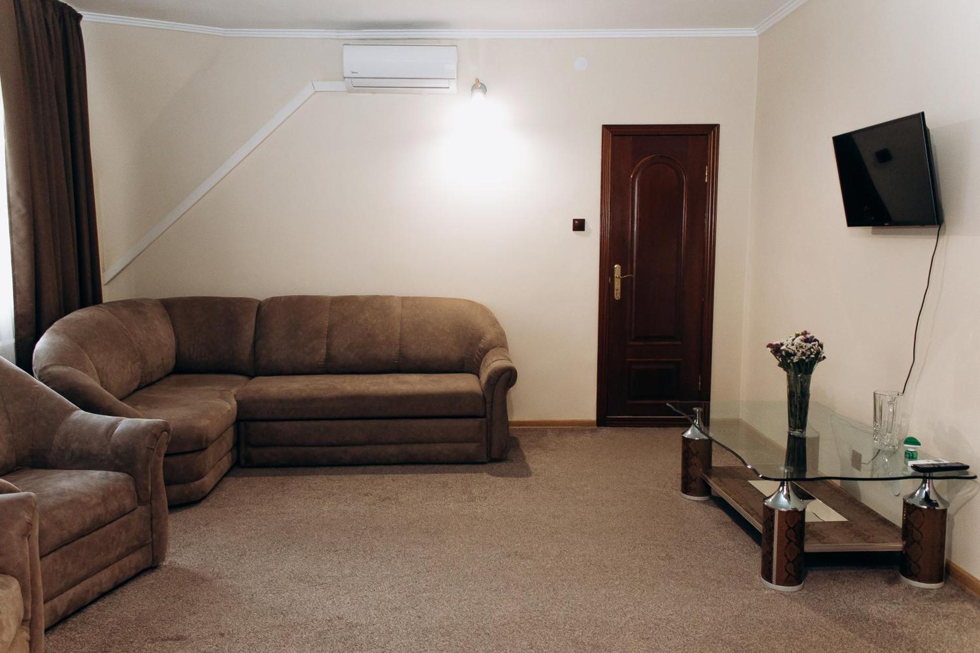 Eduard Hotel Uzhhorod Εξωτερικό φωτογραφία